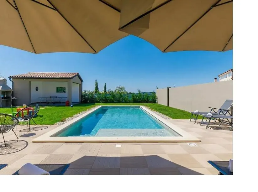 Villa Edi-Heated Pool & E-Bike Шишан